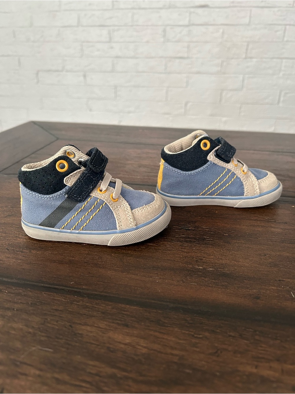 Toddler High-Top Clarks Sneakers in Blue and Gray with Yellow Accents